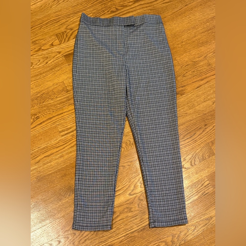 Houndstooth cropped/ ankle dress pant